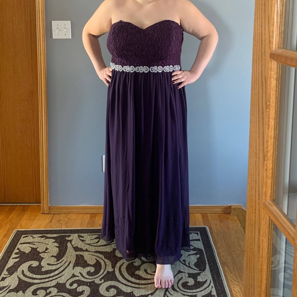 NWOT David’s bridal, purple lace gown ,22
